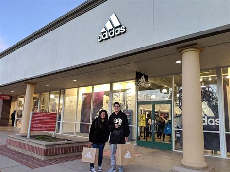 adidas outlet store gilroy.